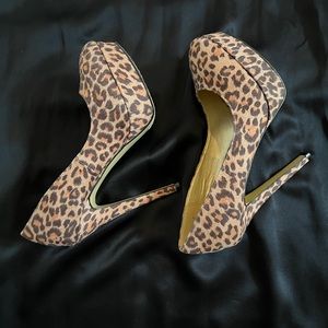 Stylish high heels. Great condition.